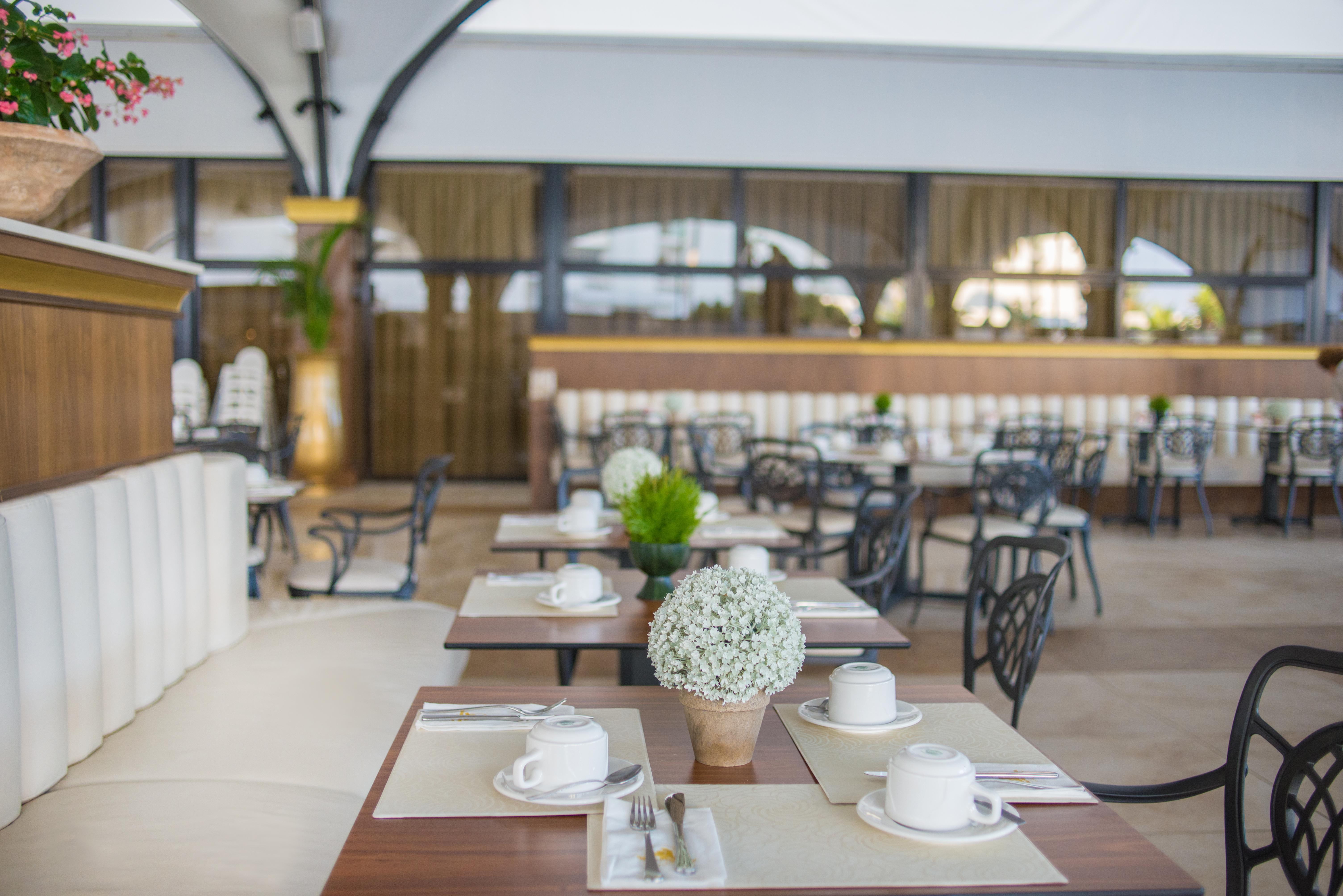 Adams Beach Hotel & Spa (Adults Only) Ayia Napa Esterno foto The restaurant