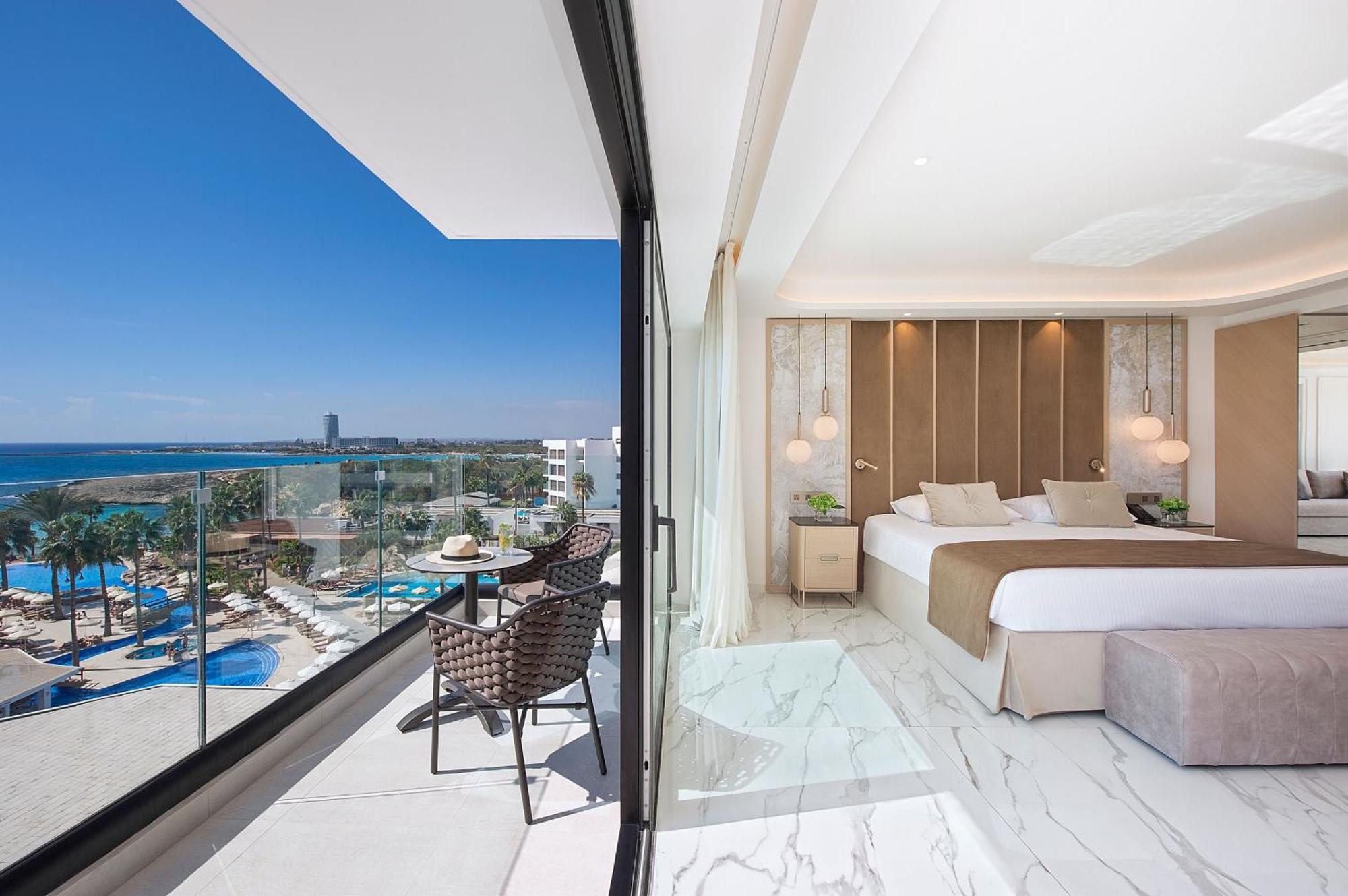 Adams Beach Hotel & Spa (Adults Only) Ayia Napa Esterno foto A room at the hotel