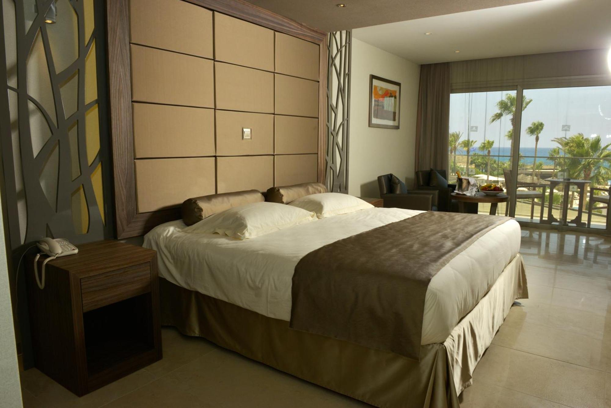 Adams Beach Hotel & Spa (Adults Only) Ayia Napa Esterno foto A bedroom