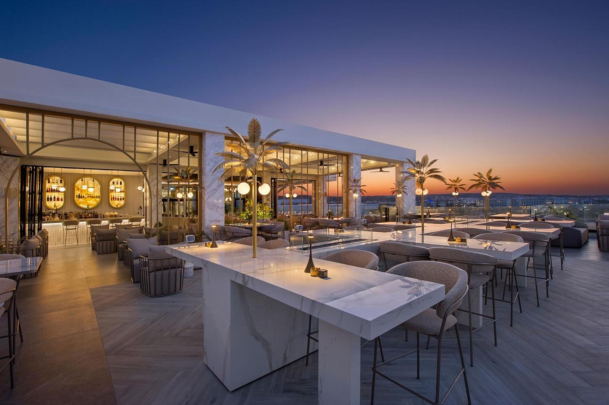Adams Beach Hotel & Spa (Adults Only) Ayia Napa Esterno foto The Deck
