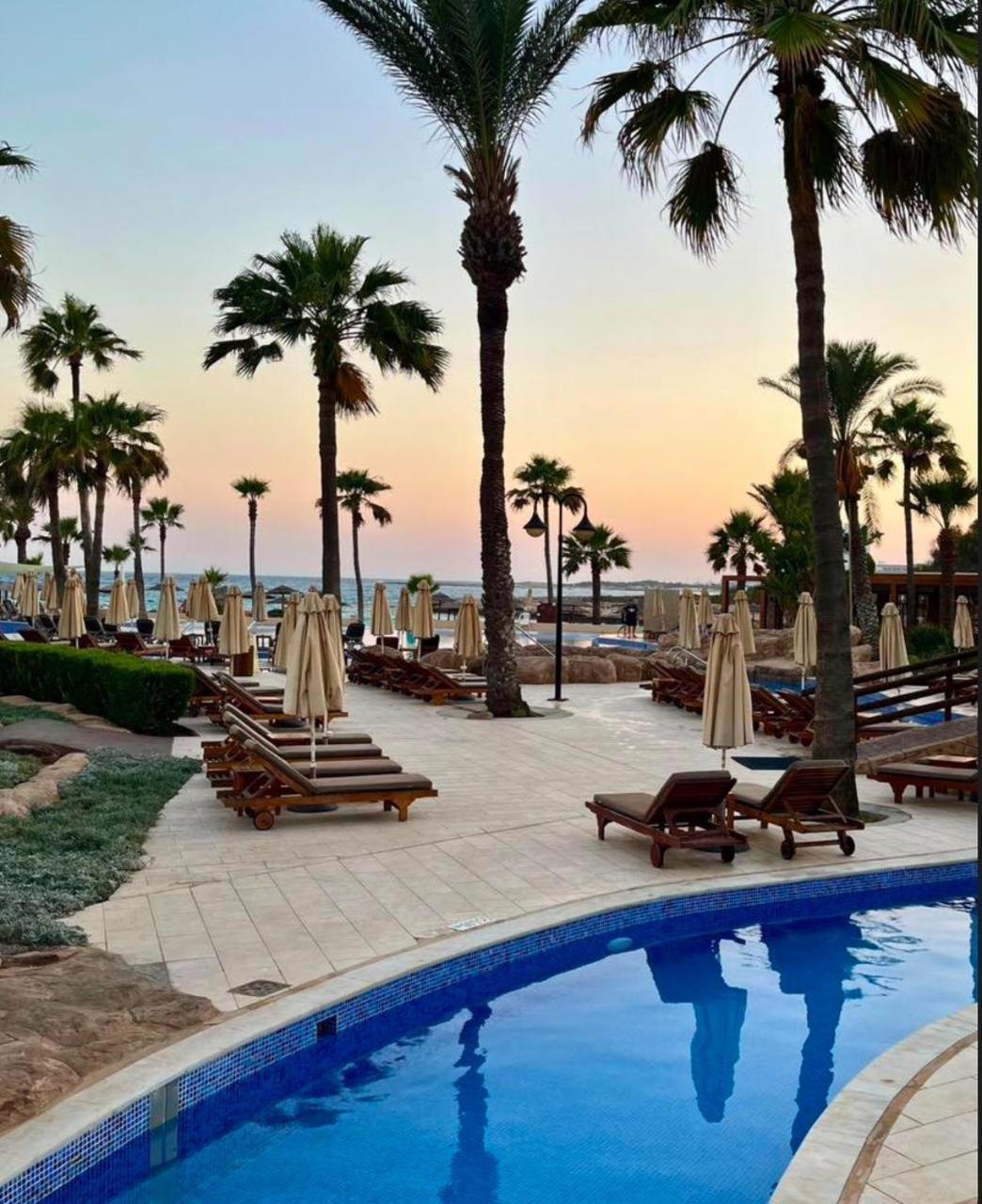 Adams Beach Hotel & Spa (Adults Only) Ayia Napa Esterno foto Sunset at the beach