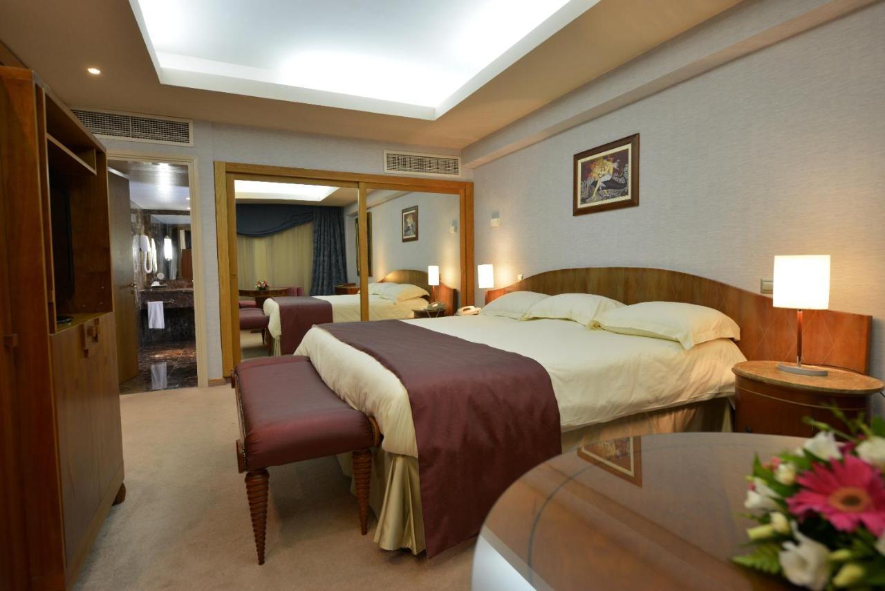 Adams Beach Hotel & Spa (Adults Only) Ayia Napa Esterno foto A bedroom at the hotel