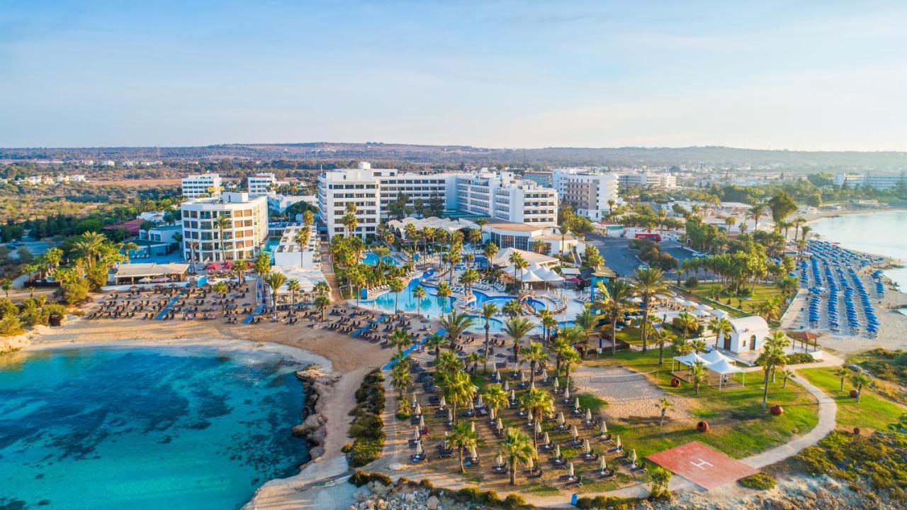 Adams Beach Hotel & Spa (Adults Only) Ayia Napa Esterno foto Aerial view of Nissi Beach